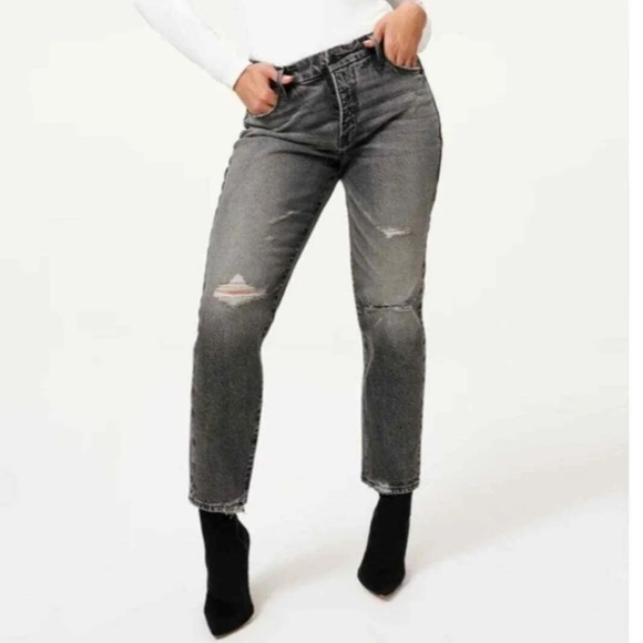 Good American Good Vintage Straight Leg Jeans - Picture 1 of 9